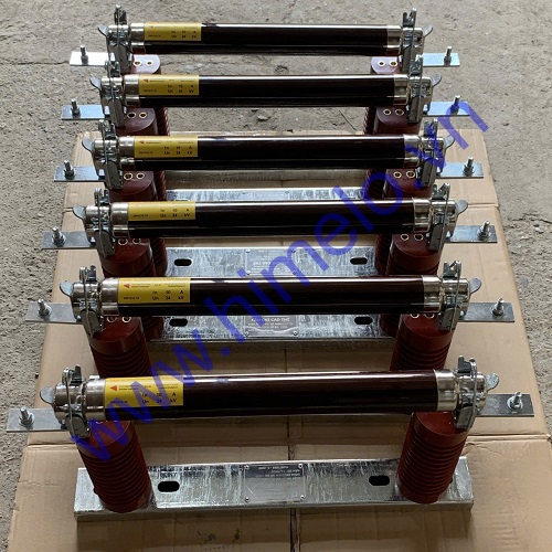 Giá đỡ cầu chì ống trung thế 24kV sứ epoxy