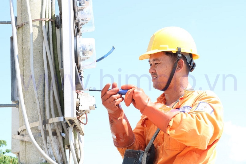 Ung-dung-Gang-tay-cach-dien